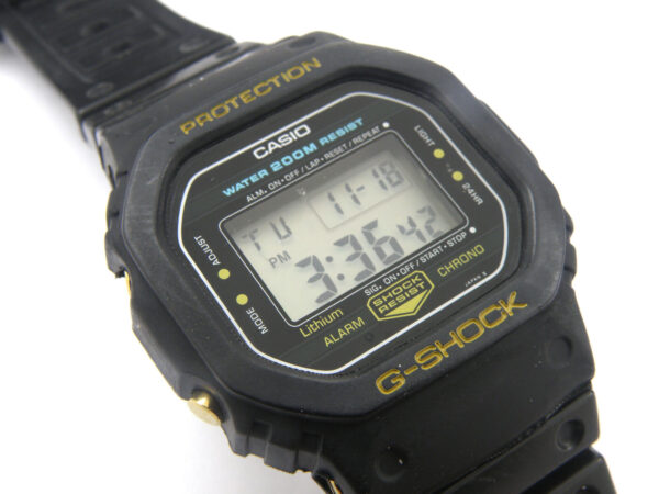 Gents Vintage CASIO G-Shock Gold DW-5200C Watch - 200m