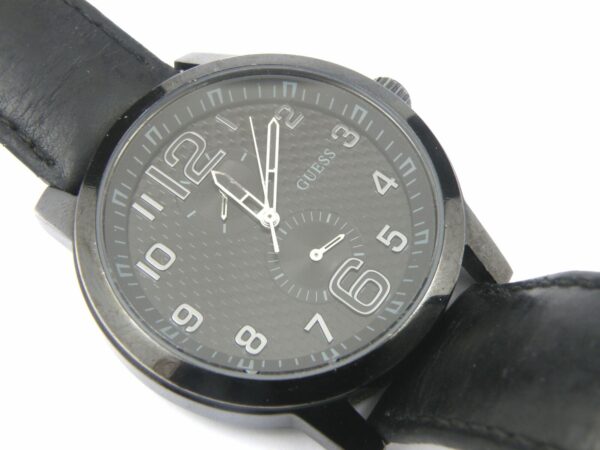 Guess Men's Quartz Watch W95111G1