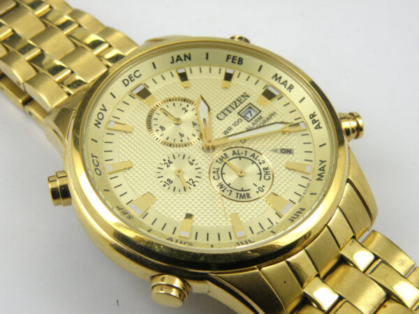 Mens Citizen Cal: 6870 Alarm Chrono Gold Dress Watch - 100m