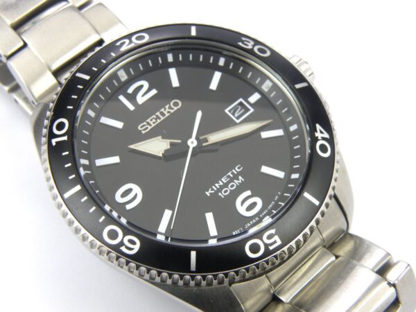 Men's Seiko BOSS Divers 5M82-0AY0 Kinetic Dress Watch - 200m