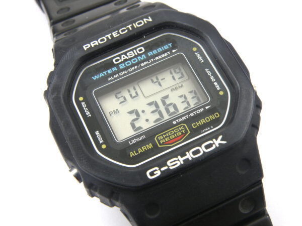 Mens Vintage CASIO G-Shock DW-5600C Divers Watch - 200m