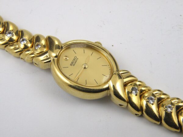 Woman's Vintage Gold Plated SEIKO 1N00-6B00 Quartz Dress Watch