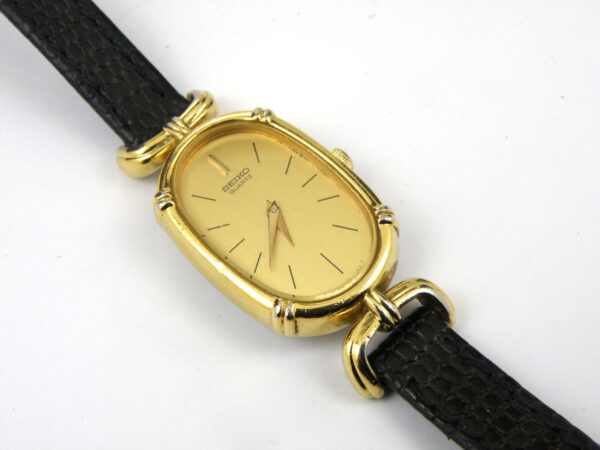 Ladies Vintage Seiko 992260 Gold Analog Dress Watch