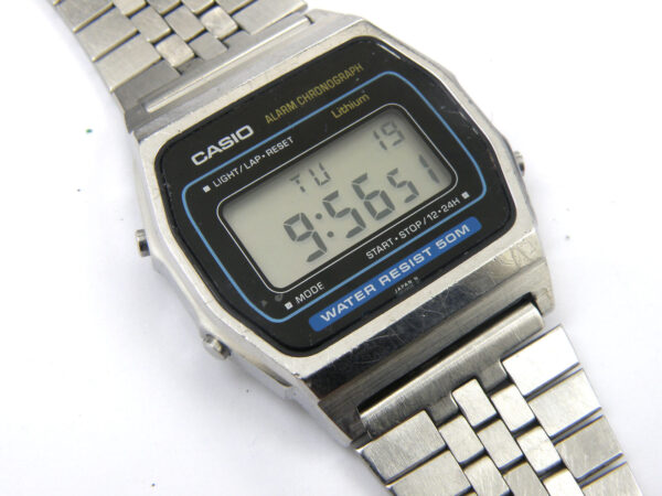 Gents Vintage Casio W-34 Digital Mens Watch Alarm - 50m