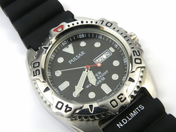 Men's Pulsar V736-6A60 Professional Divers Watch - 200m