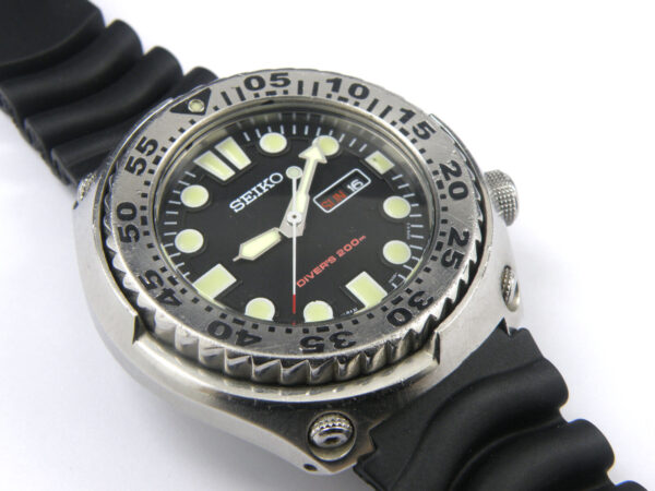 Gents Seiko 7N36-0AF0 Sawtooth Scuba Divers Quartz Watch - 200m