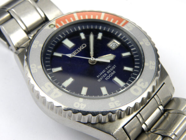 Mens Seiko 5M62-0A10 Ghost Pepsi Kinetic Divers Watch - 100m