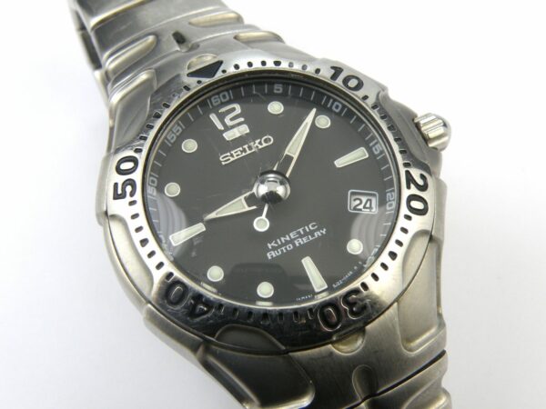 Gents Seiko Kinetic Auto Relay Divers 5J22-0A50 Watch - 100m