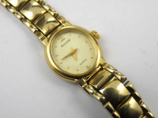 Ladies Accurist 833000 Gold Classic Quartz Dress Watch